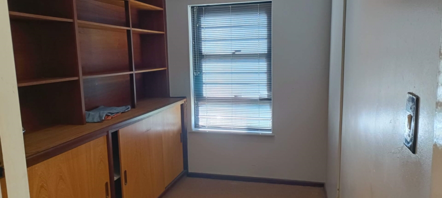 5 Bedroom Property for Sale in Table View Western Cape